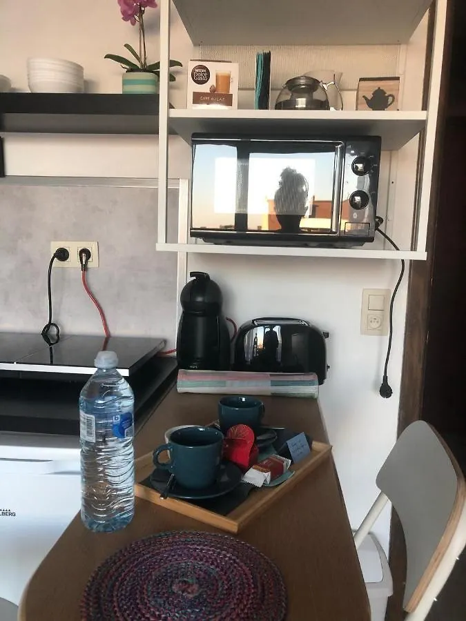 Проживание в семье Апартаменты Studio Equipe, Salle De Bain Privee, Proche Centre Ville Брюссель Бельгия